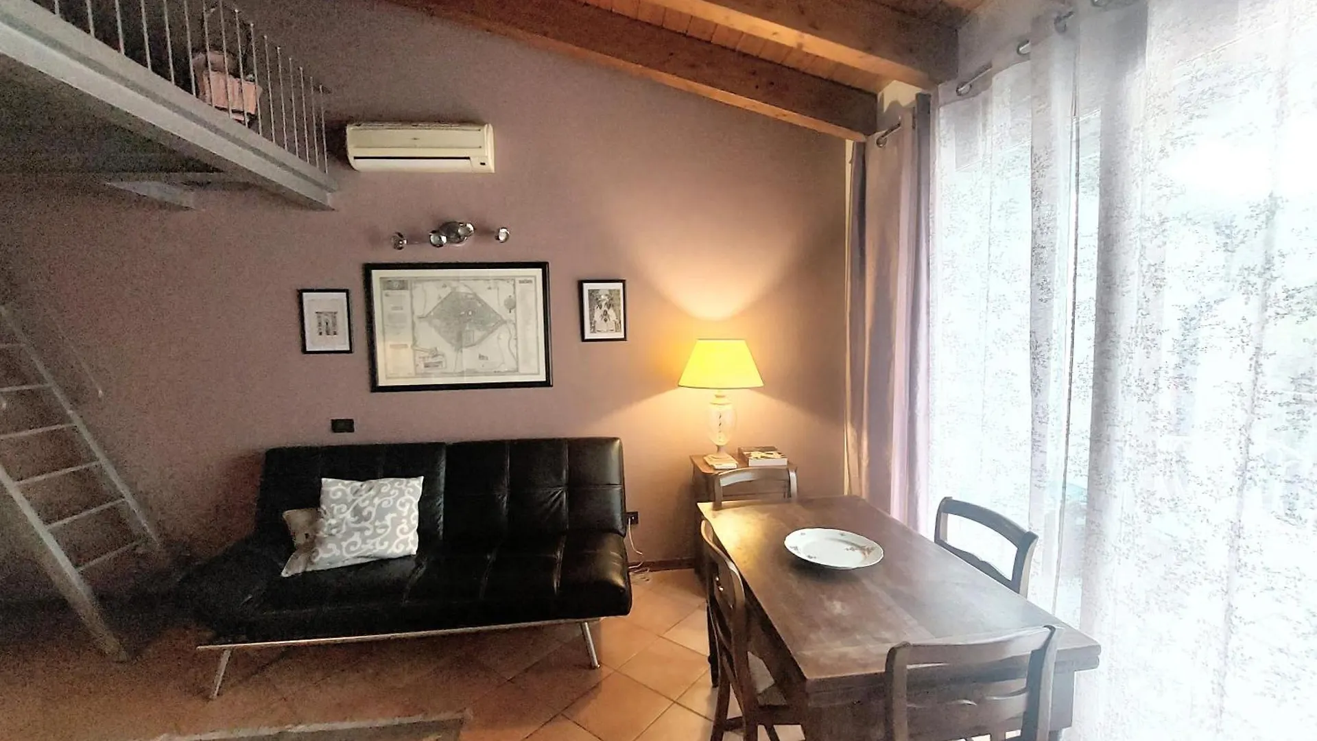 Apartment Les Maisons Des Fleurs Reggio Emilia