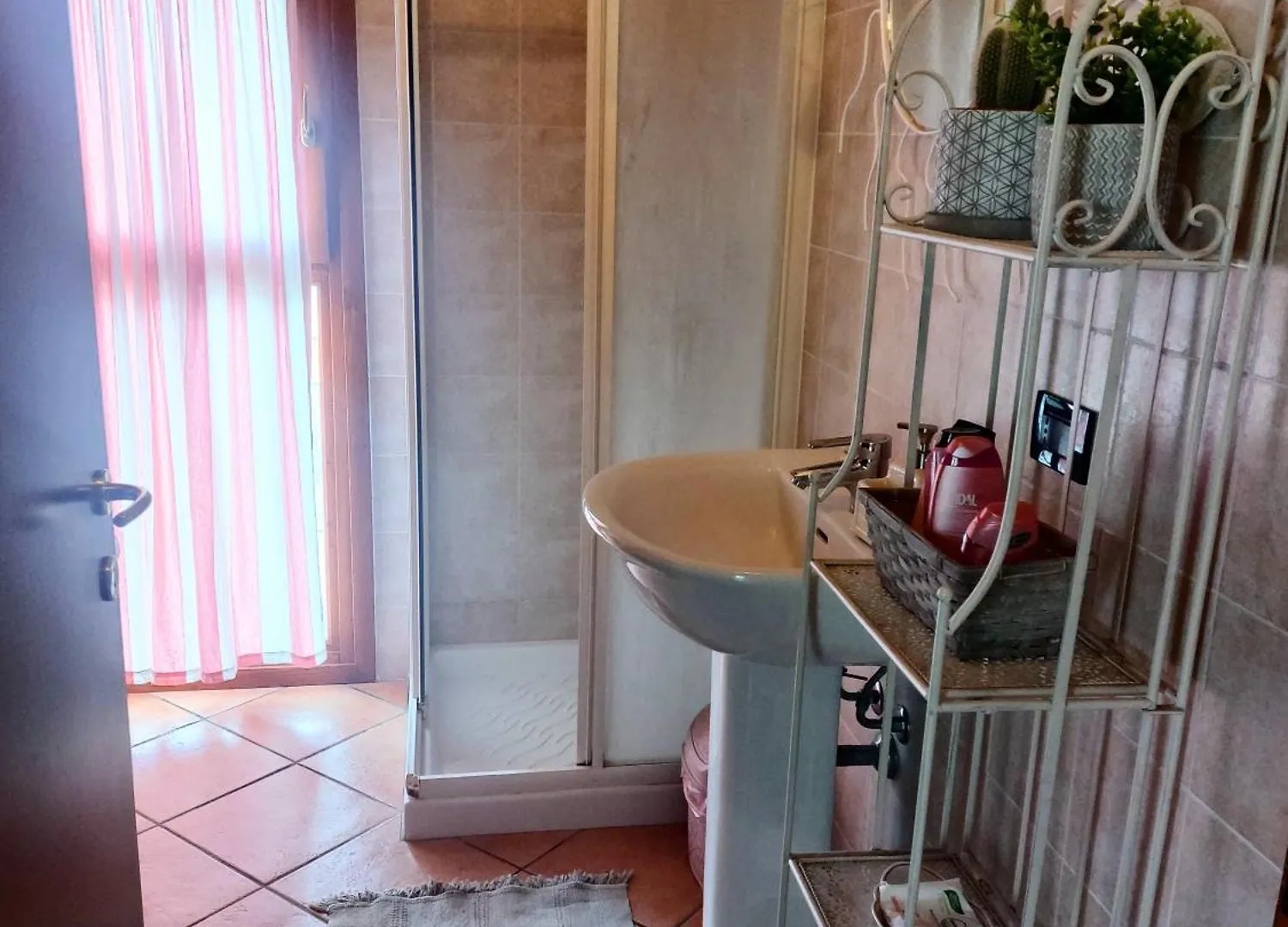Les Maisons Des Fleurs Reggio Emilia Apartment